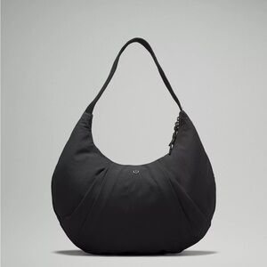 lululemon athletica pleated shoulder bag 10L black